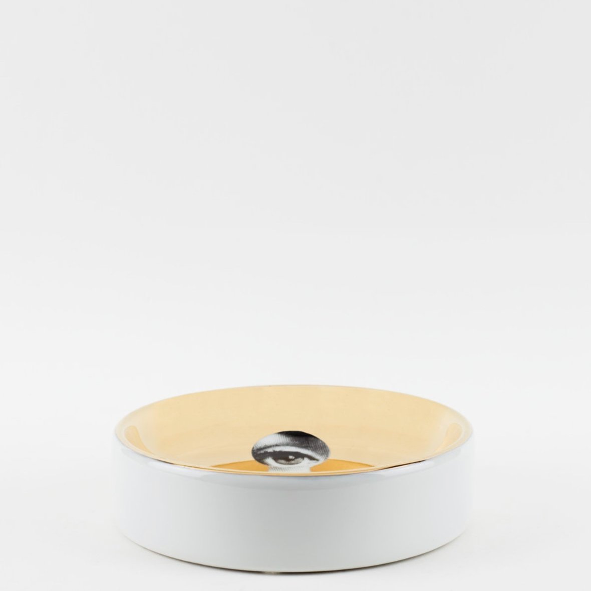 round-ashtray-tema-e-variazioni-n-14-gold-black-white-1