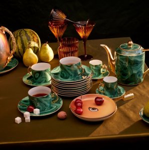 holiday24_malachitetable