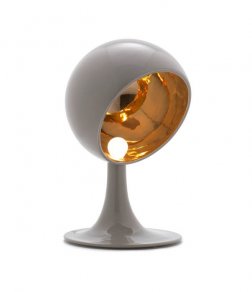 Sé - Trophy Table Lamp Glossy Warm Grey