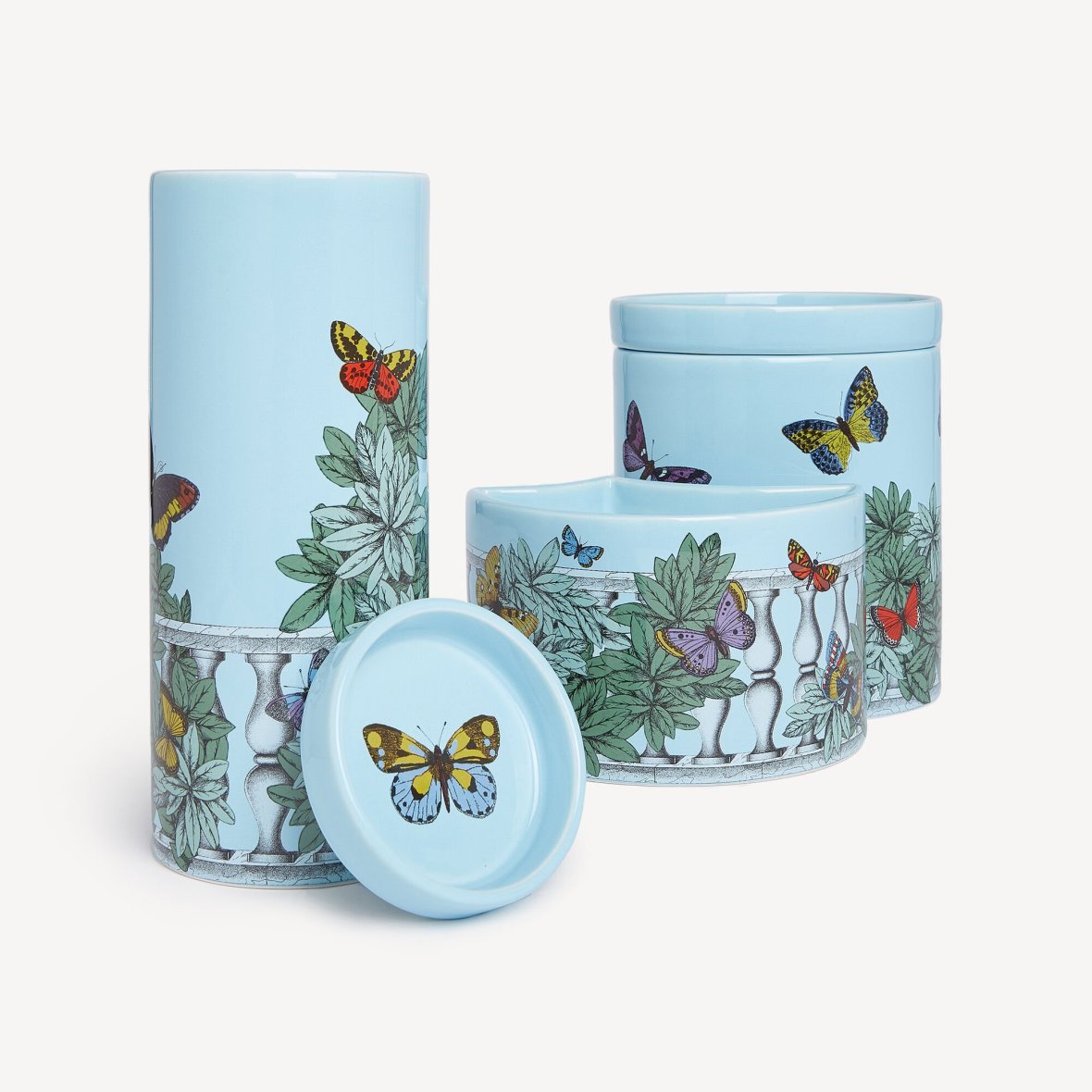 fornasetti-nel-mentre-tower-scented-candle-farfalle-balaustra-fragrance-giardino-segreto-5