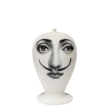 vase-la-femme-aux-moustaches-black-white