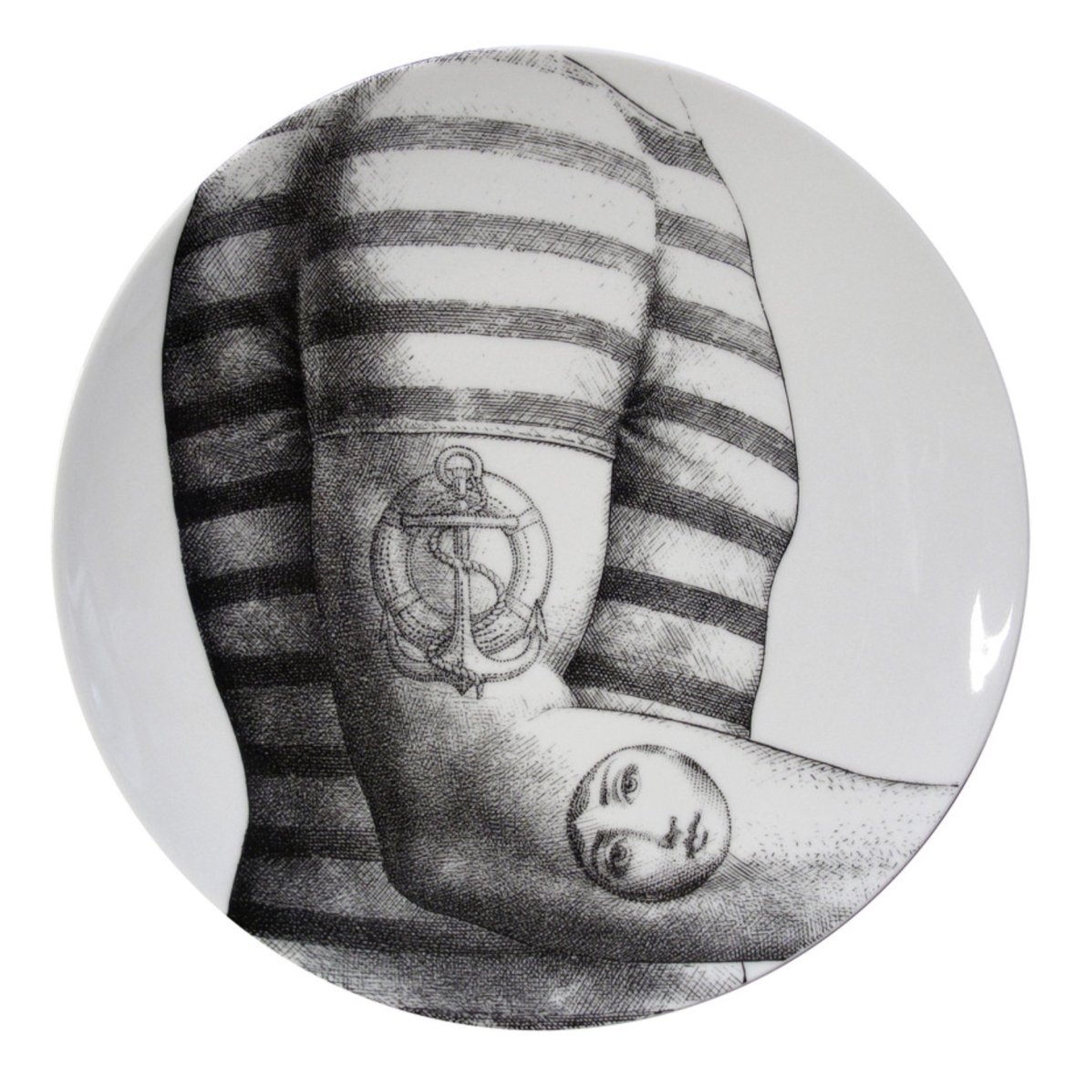 fornasetti-wall-plate-tema-e-variazioni-n-215-black-white