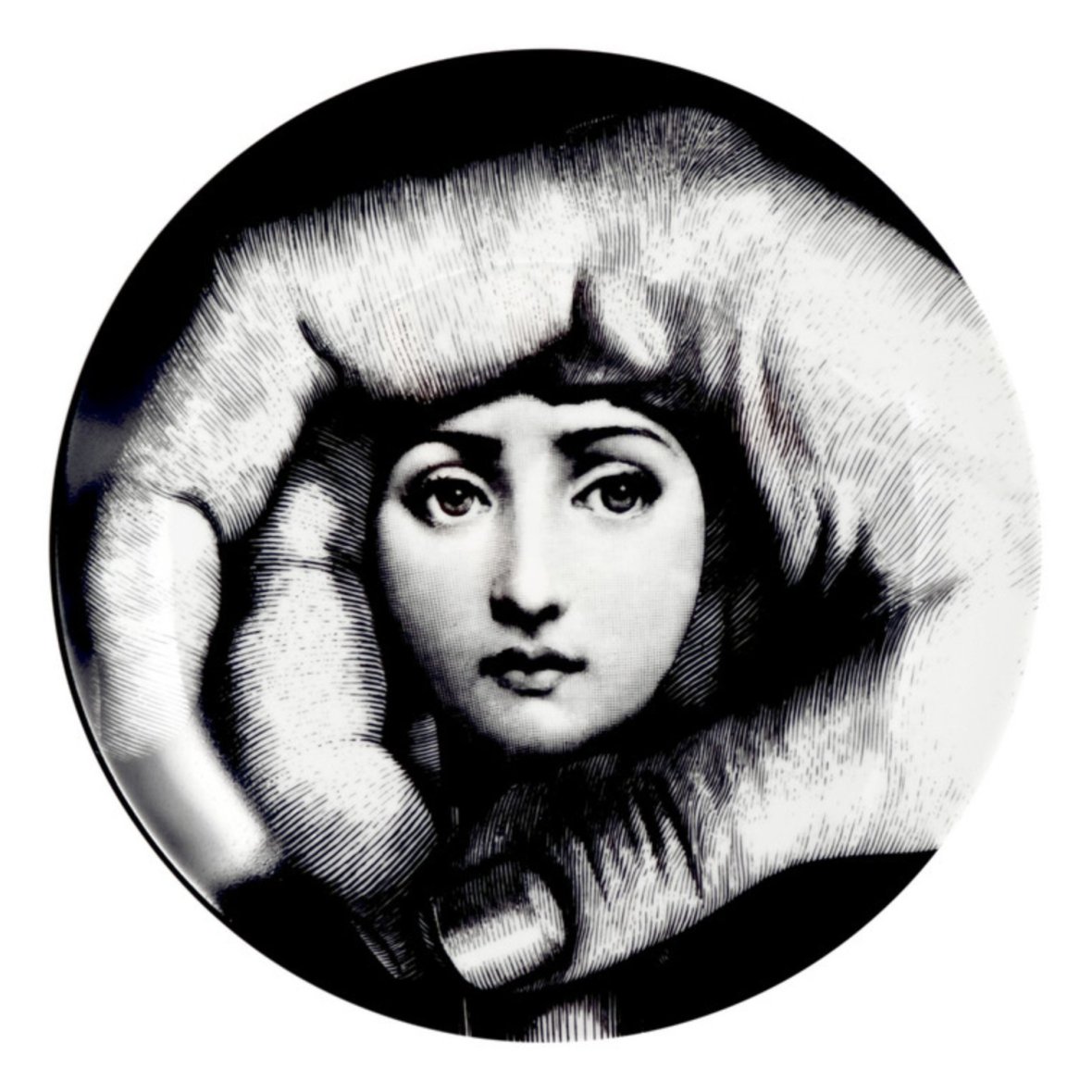 fornasetti-wall-plate-tema-e-variazioni-n-219-black-white