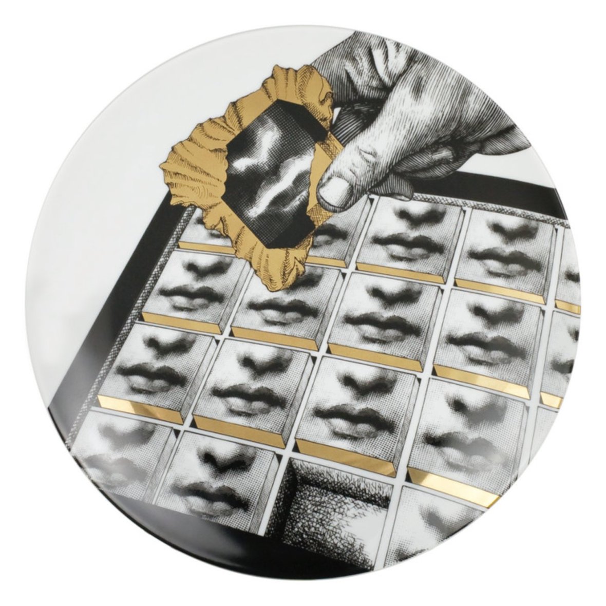 fornasetti-wall-plate-tema-e-variazioni-n-362-black-white-gold