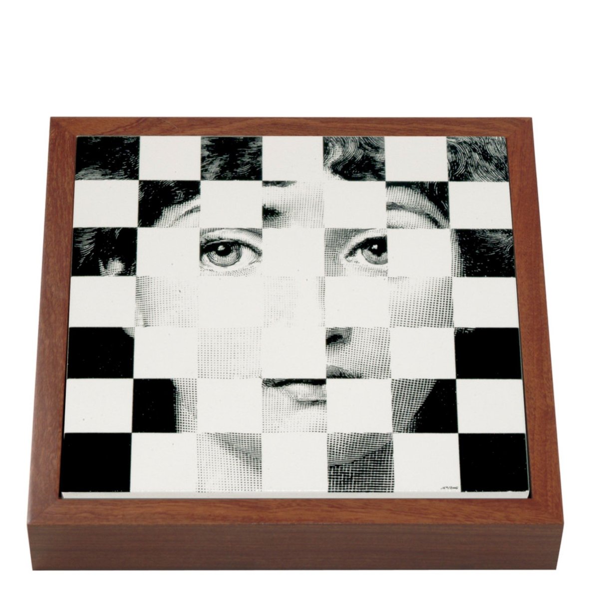 chess-board-viso-briarwood-black-white