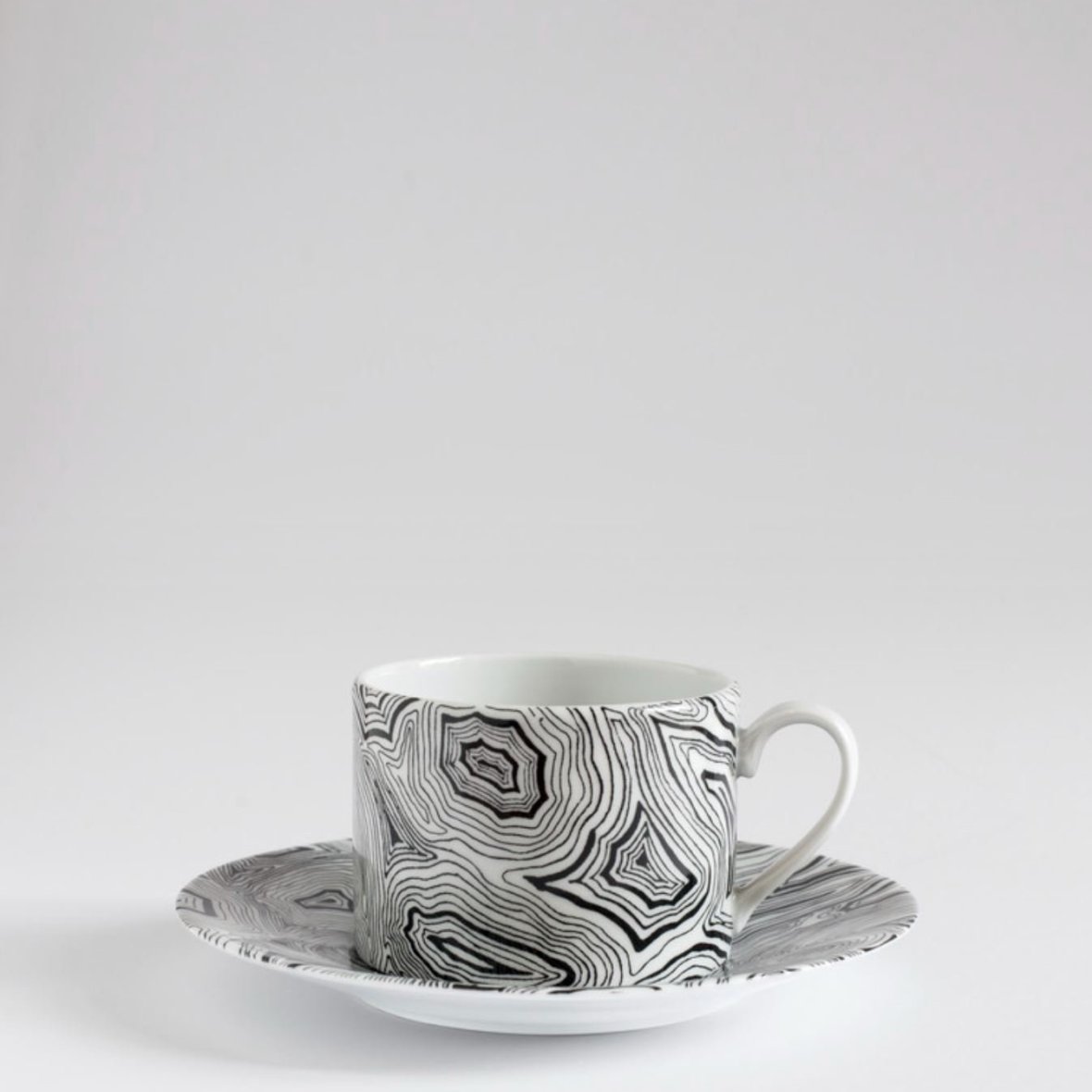 tea-cup-malachite-black-white-2