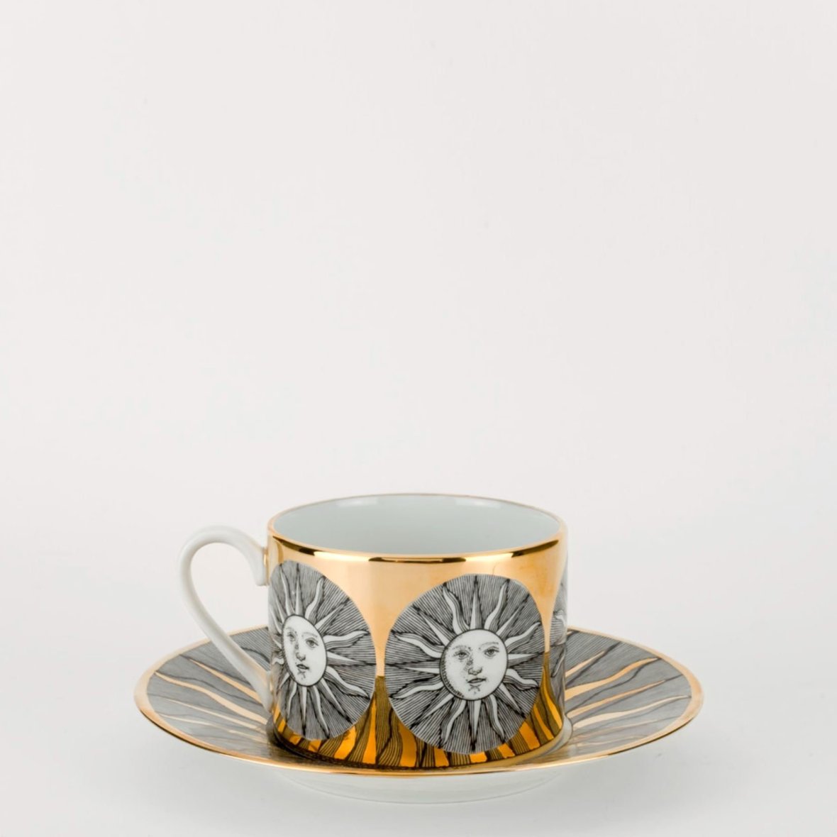 tea-cup-sole-gold-black-white-2