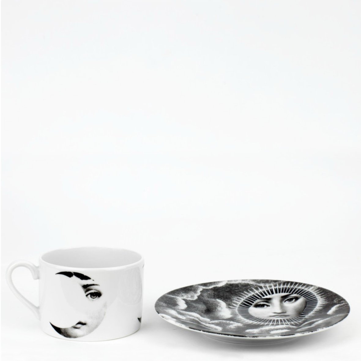 tea-cup-tema-e-variazioni-2005-sole-e-luna-black-white-2