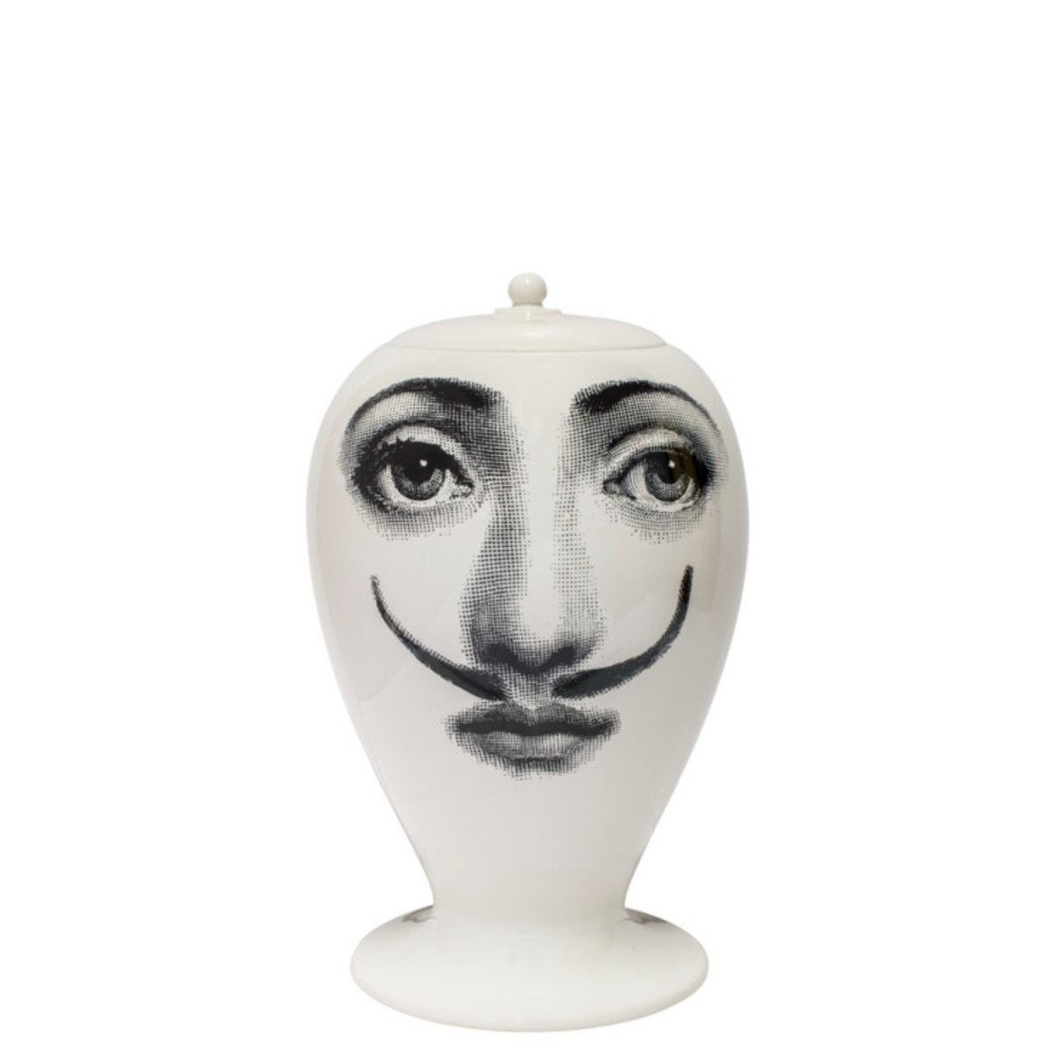 vase-la-femme-aux-moustaches-black-white